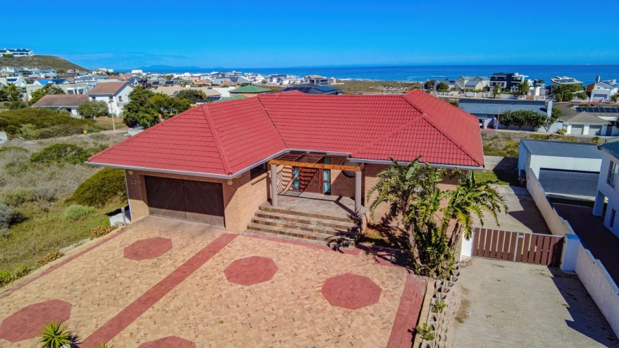 4 Bedroom Property for Sale in Pearl Bay Western Cape